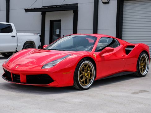 Used 2017 Ferrari 488 Spider RWD image 5