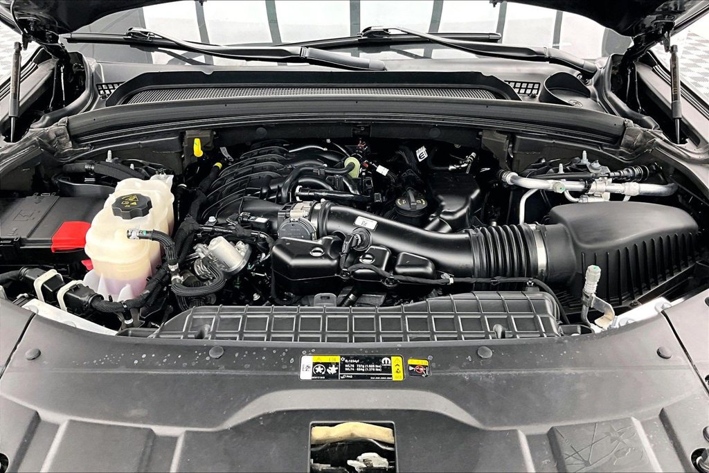 Used 2025 Jeep Grand Cherokee Laredo X AWD/4WD image 10