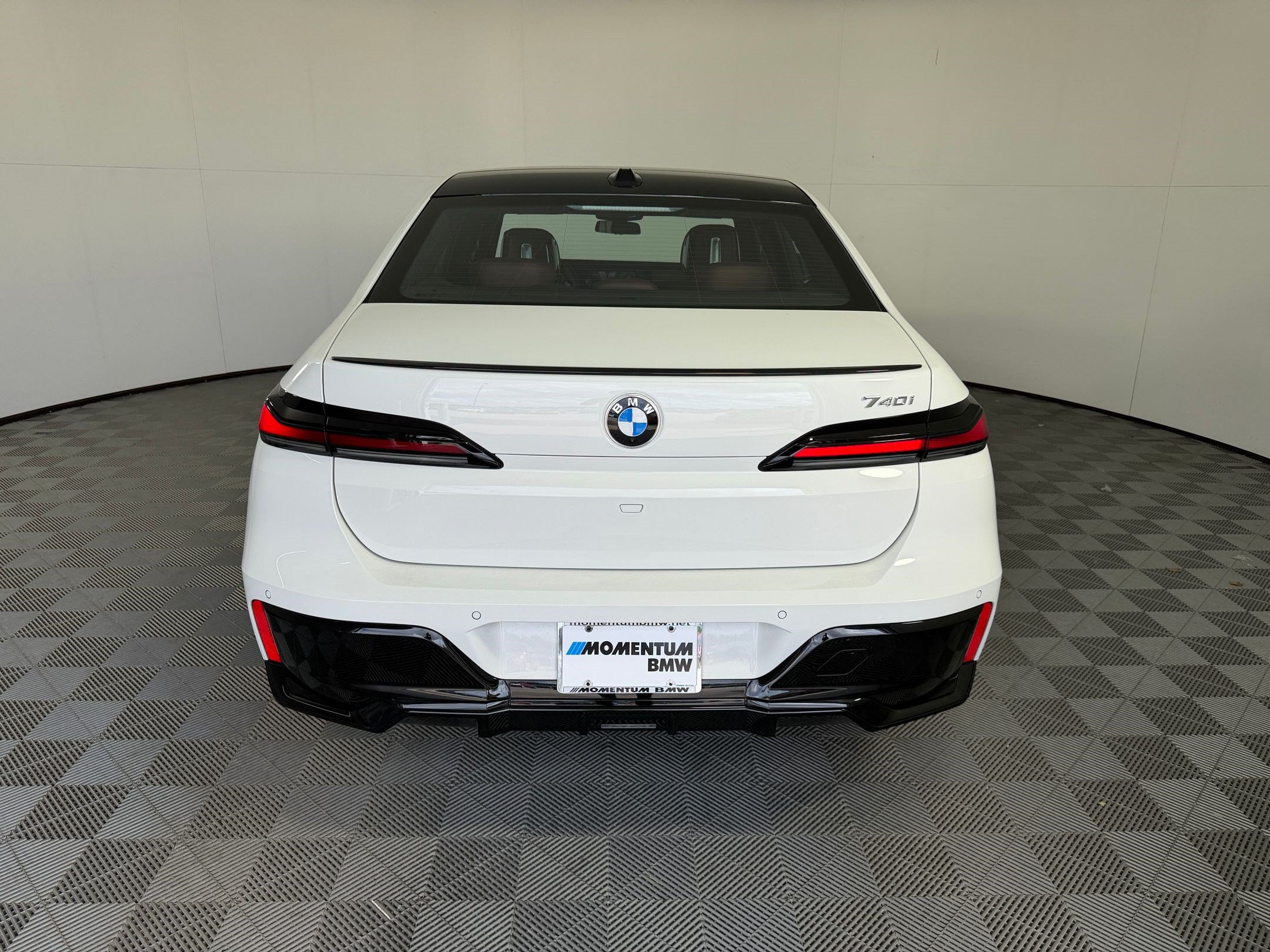 Used 2026 BMW 740i RWD image 10