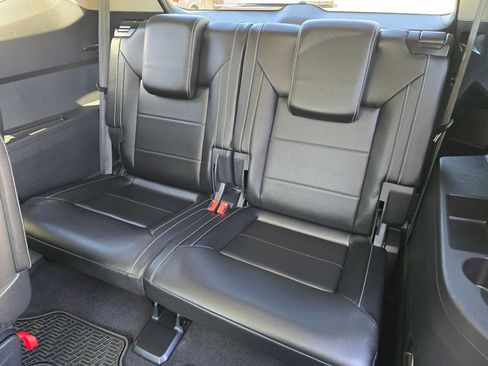 Used 2021 Volkswagen Atlas SE w/ Panoramic Sunroof Package AWD/4WD image 17
