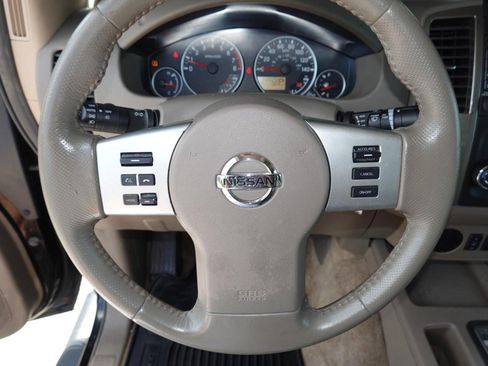 Used 2014 Nissan Frontier 2WD Crew Cab Long Bed image 14