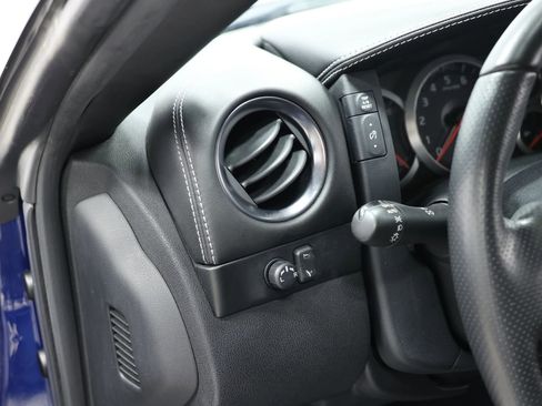 Used 2014 Nissan GT-R Premium image 20