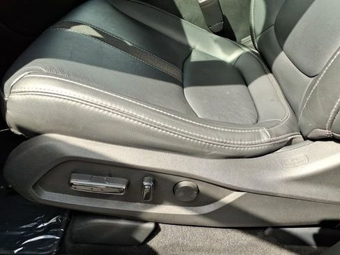 Certified 2025 Honda Pilot EX-L image 14