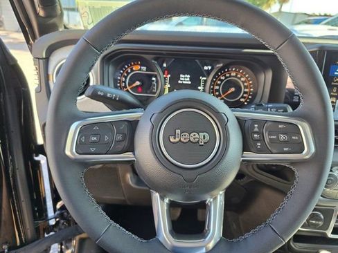 New 2025 Jeep Wrangler Unlimited Sahara w/ Safety Group AWD/4WD image 16