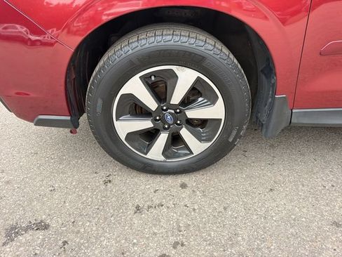 Used 2017 Subaru Forester 2.5i Premium w/ All-Weather Package AWD/4WD image 31