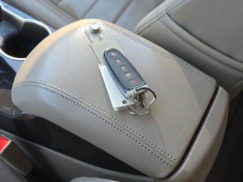 Used 2014 Ford Escape Titanium image 20