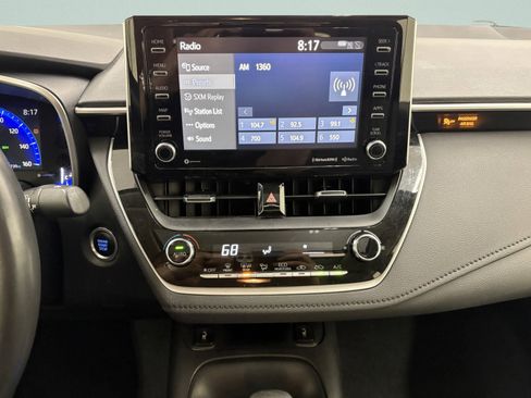 Used 2022 Toyota Corolla XLE image 15