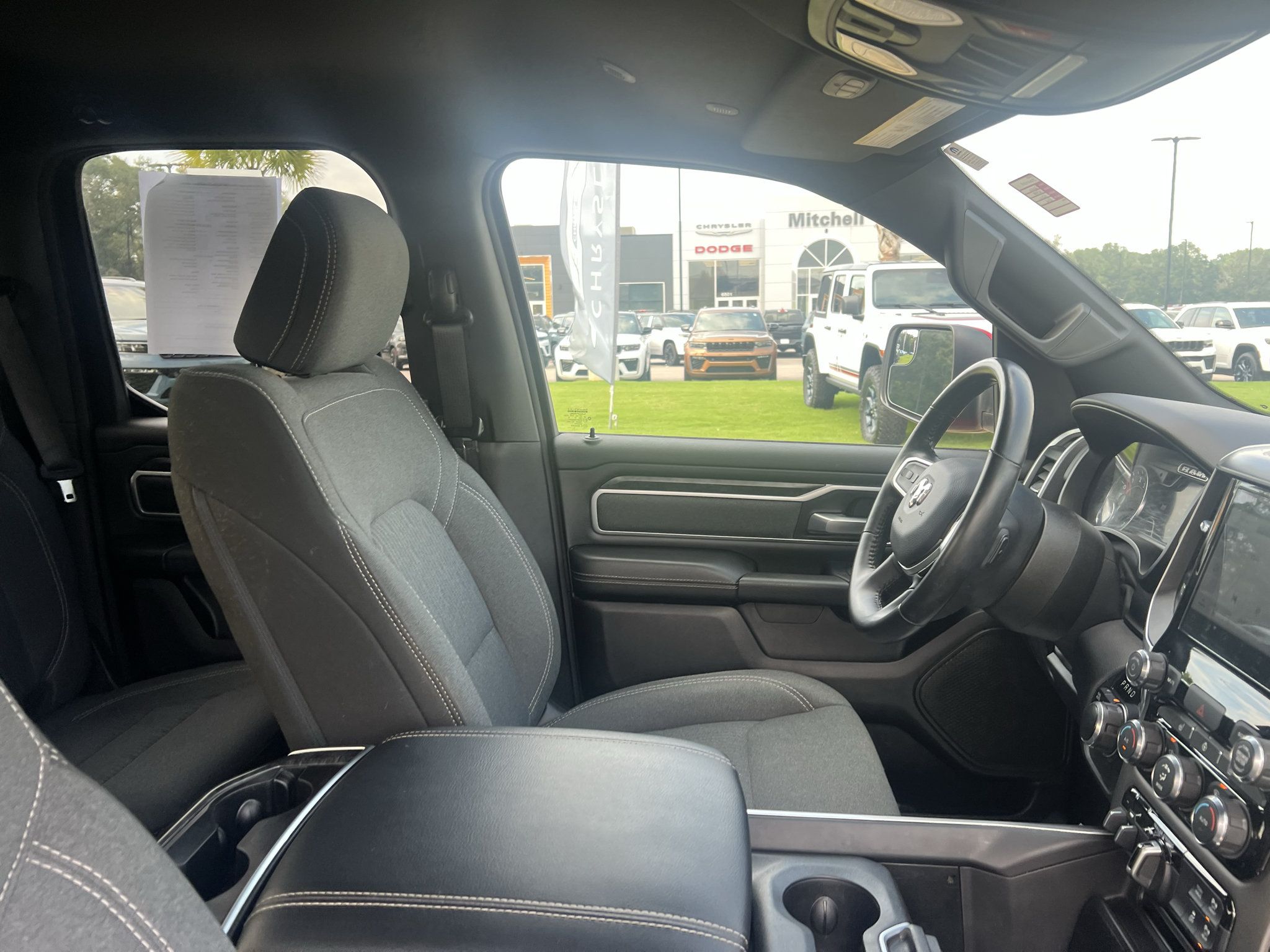 Used 2022 RAM 1500 Big Horn AWD/4WD image 15