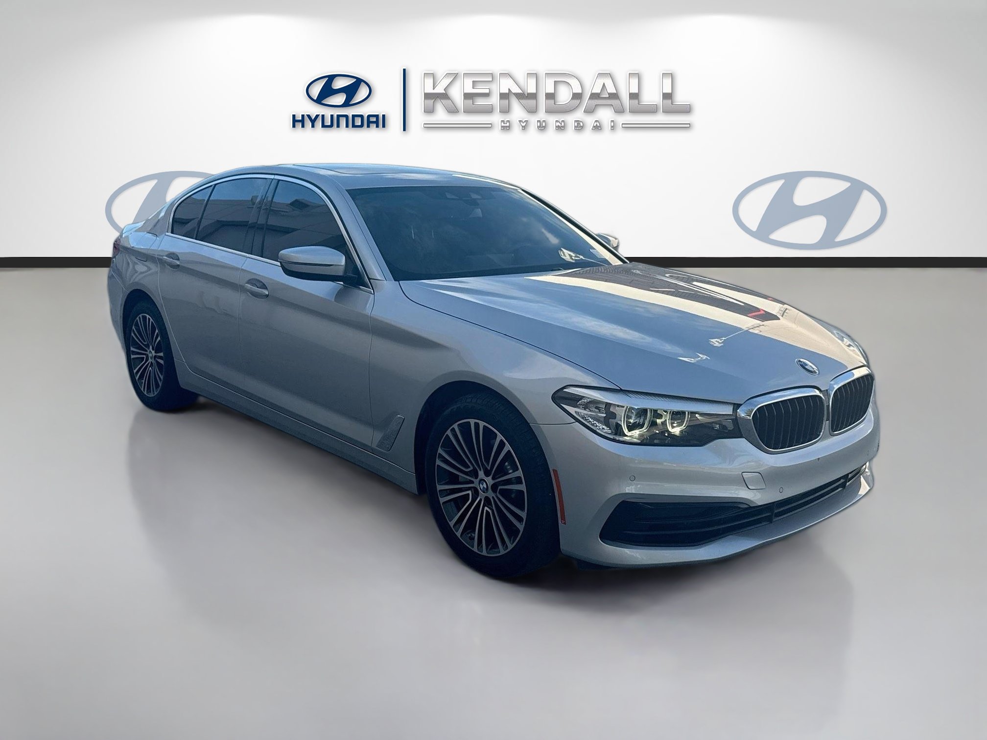 Used 2020 BMW 530i RWD image 1