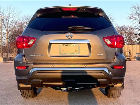 Used 2019 Nissan Pathfinder S image 4