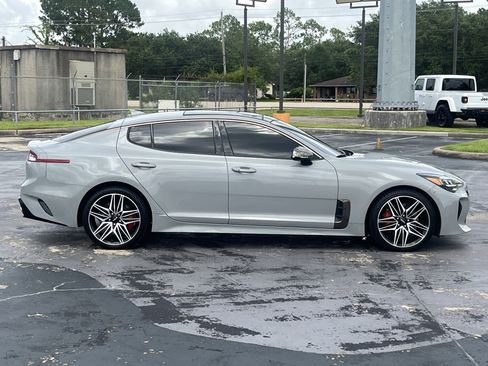 Used 2022 Kia Stinger GT1 RWD image 11