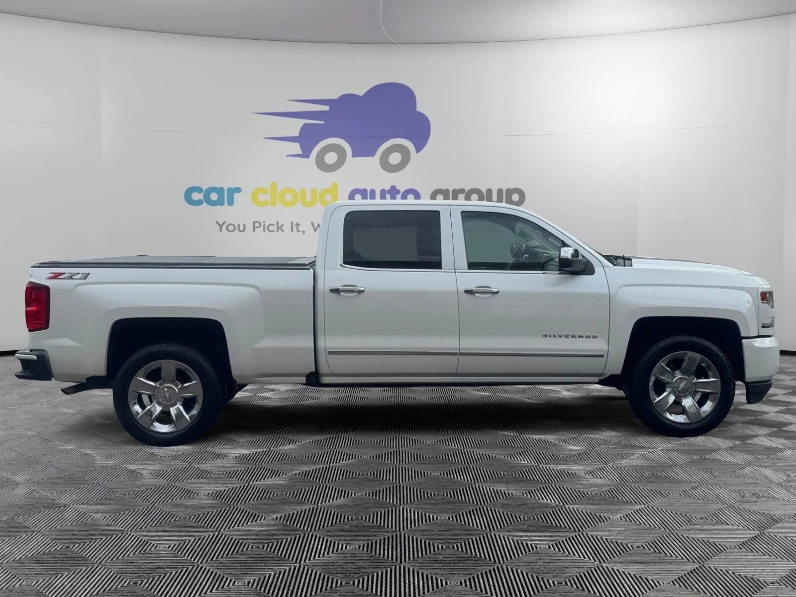 Used 2018 Chevrolet Silverado 1500 LTZ Z71 AWD/4WD image 6