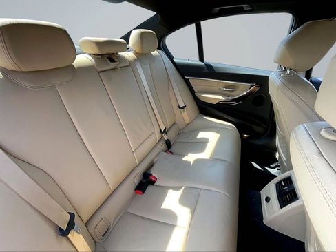 Used 2018 BMW 330e w/ Convenience Package RWD image 27