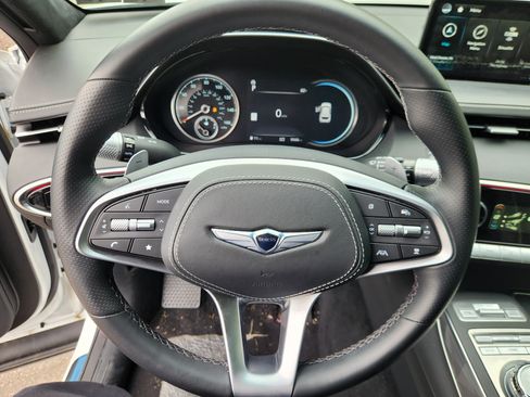 Used 2025 Genesis GV70 3.5T Sport w/ Sport Advanced Package AWD/4WD image 10