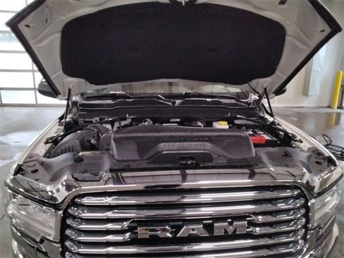 Used 2020 RAM 2500 Limited w/ Safety Group image 11