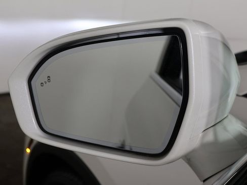 Used 2022 Lincoln Nautilus Reserve image 34