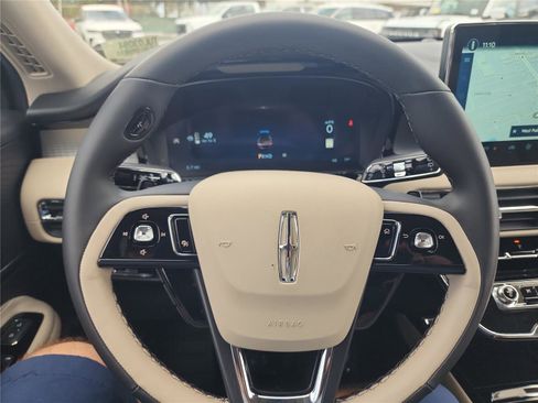 New 2026 Lincoln Corsair Premiere image 31