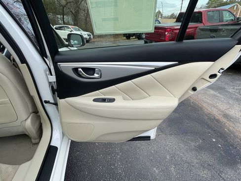 Used 2019 INFINITI Q50 Luxe w/ Essential Package (3.0T Luxe) image 24