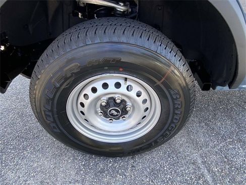 New 2025 Ford Bronco 4-Door image 8