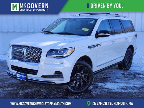 Used 2022 Lincoln Navigator Standard image 1