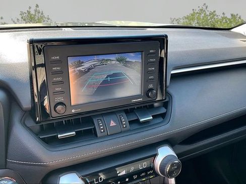 Used 2022 Toyota RAV4 XLE Premium AWD/4WD image 19