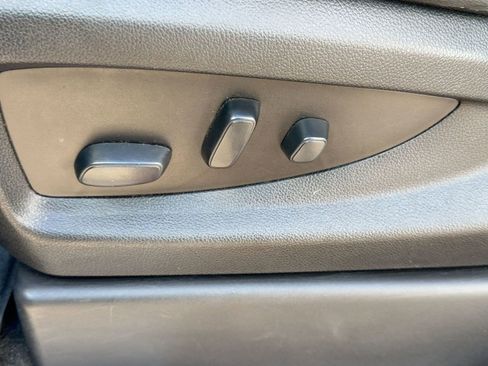 Used 2018 Chevrolet Tahoe LT image 13