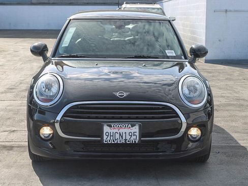 Used 2019 MINI Cooper 2-Door Hardtop image 2