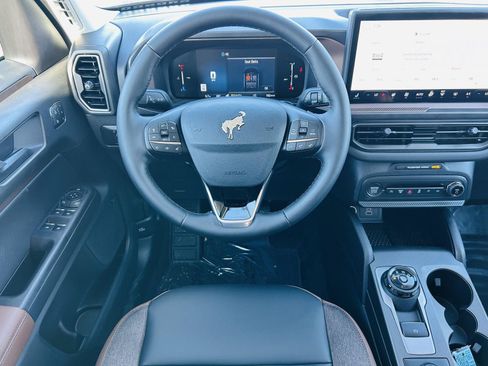 New 2026 Ford Bronco Sport Outer Banks w/ Outer Banks Tech Package+ AWD/4WD image 17