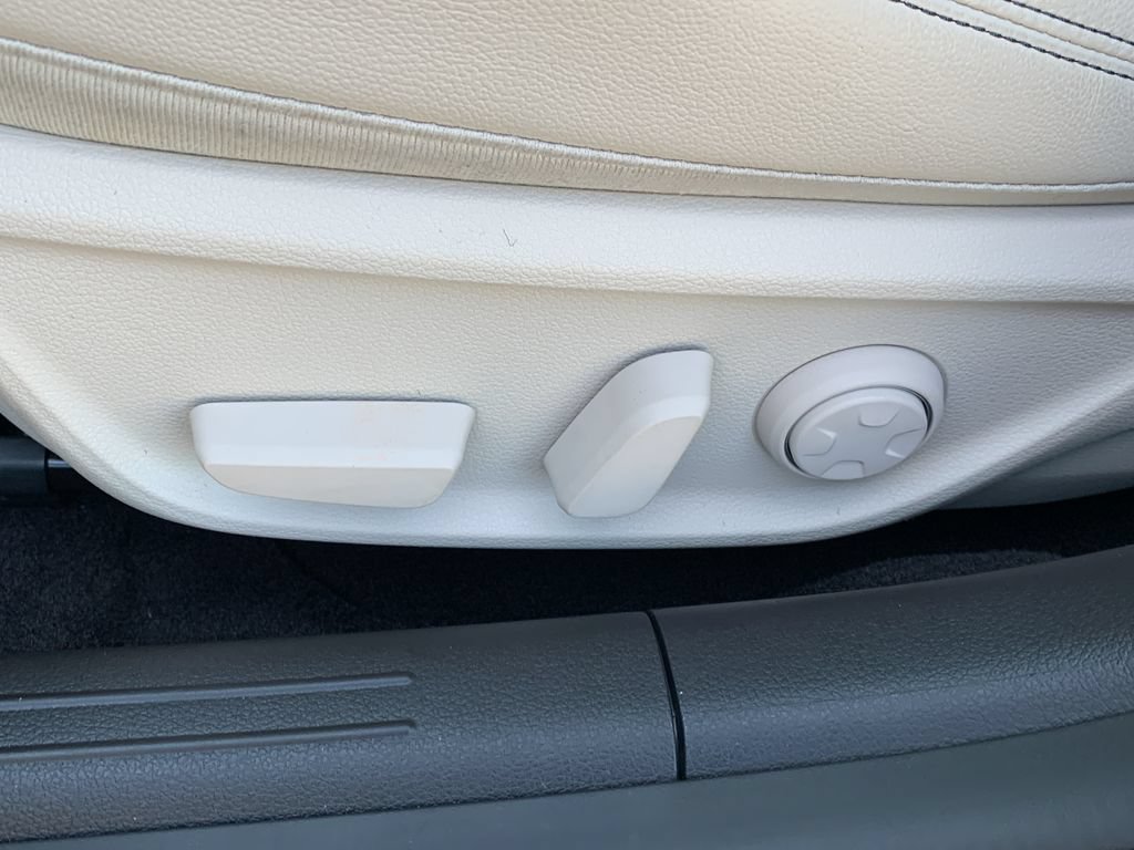 Certified 2026 Genesis G70 2.5T RWD image 15