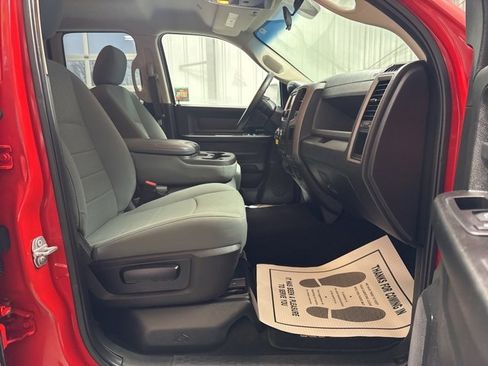 Used 2019 RAM 1500 Express w/ Express Value Package image 24