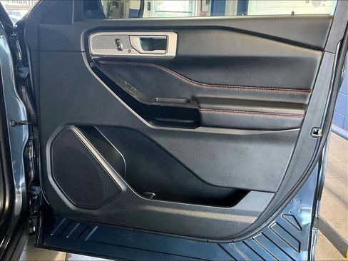 Used 2023 Ford Explorer ST-Line AWD/4WD image 12