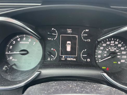 Used 2018 Toyota Sequoia SR5 image 12