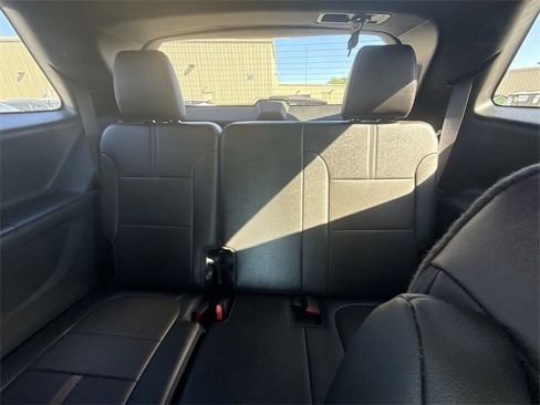 Used 2024 Chevrolet Traverse RS image 23