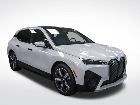 Used 2025 BMW iX M60 w/ Luxury Package AWD/4WD image 7