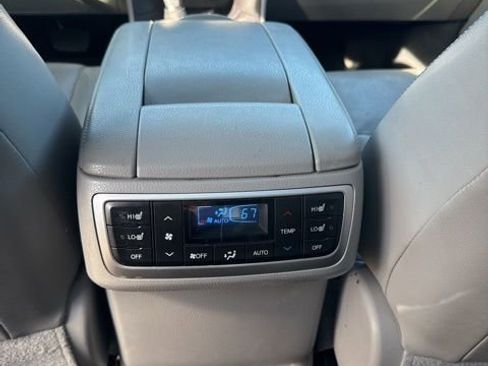 Used 2015 Toyota Highlander Limited Platinum AWD/4WD image 15