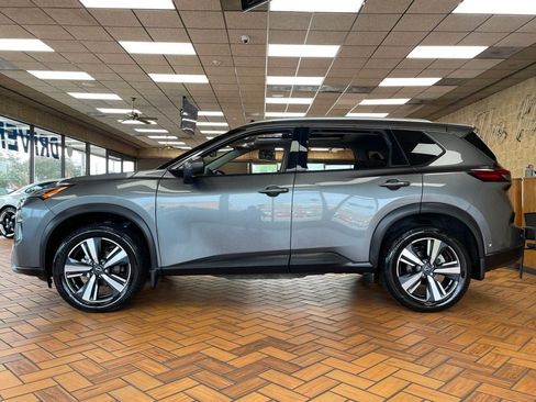 Used 2024 Nissan Rogue SL w/ SL Premium Package AWD/4WD image 5