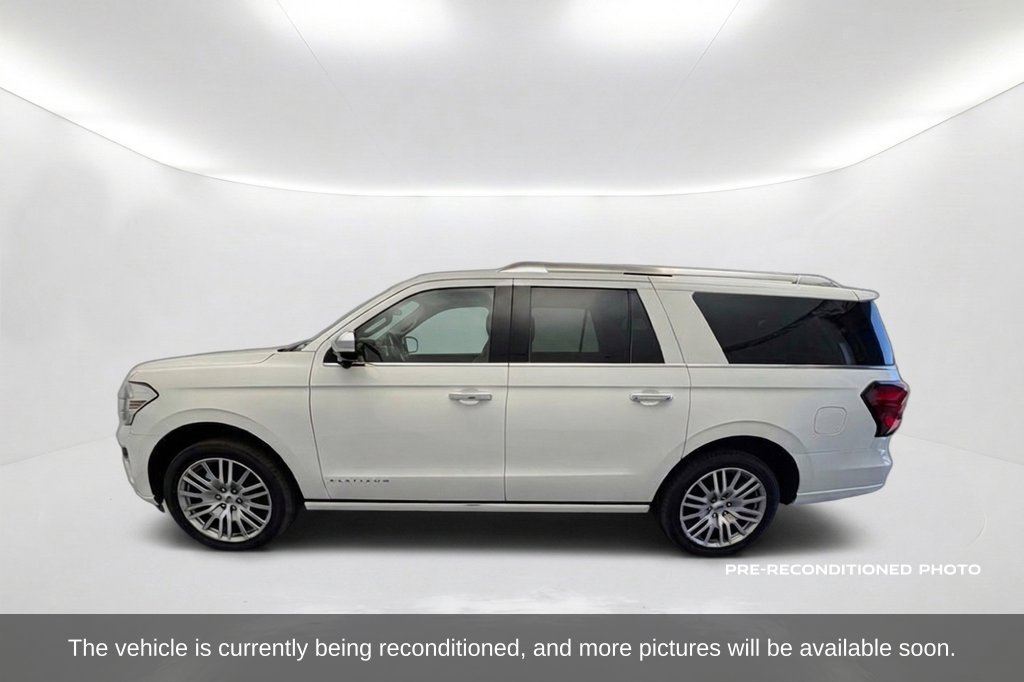Used 2023 Ford Expedition Max Platinum AWD/4WD image 2