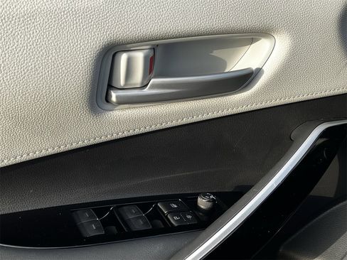 Used 2022 Toyota Corolla XSE image 21