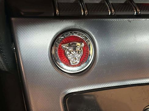 Used 2019 Jaguar F-TYPE Coupe image 19