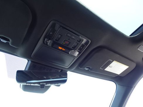 New 2026 Toyota Grand Highlander Platinum AWD/4WD image 24