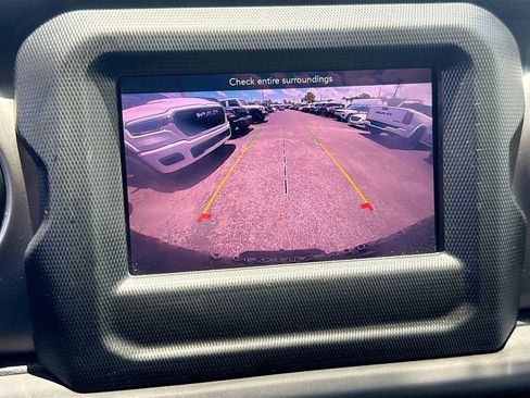 Certified 2023 Jeep Wrangler Unlimited AWD/4WD image 14