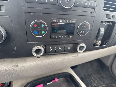 Used 2008 Chevrolet Silverado 2500 LT w/ 2LT Convenience Package image 27