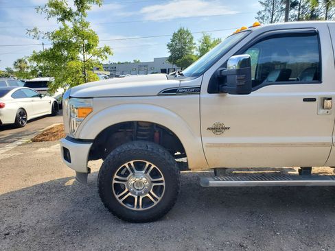 Used 2016 Ford F250 Platinum w/ FX4 Off-Road Package AWD/4WD image 18