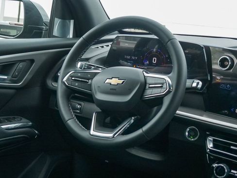 New 2026 Chevrolet Traverse LT w/ Driver Confidence Package FWD image 16