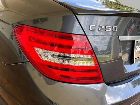 Used 2014 Mercedes-Benz C 250 Sedan image 26