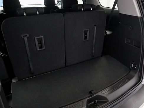 Used 2023 GMC Acadia SLE w/ Driver Convenience Package image 15