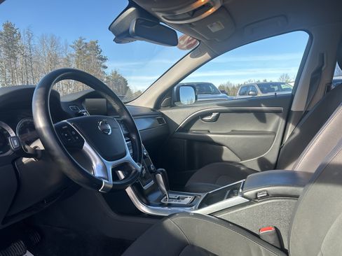 Used 2012 Volvo XC70 3.2 image 12