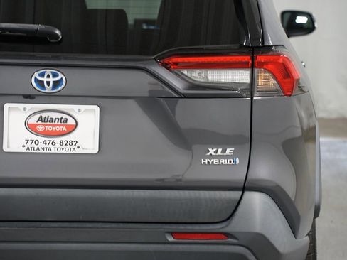 Used 2022 Toyota RAV4 XLE AWD/4WD image 10