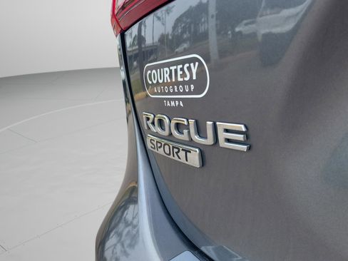 Used 2019 Nissan Rogue Sport SV image 8
