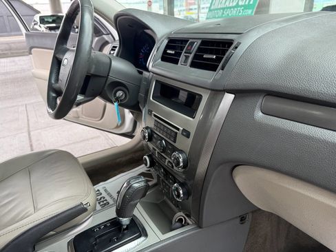 Used 2010 Ford Fusion SEL FWD image 21